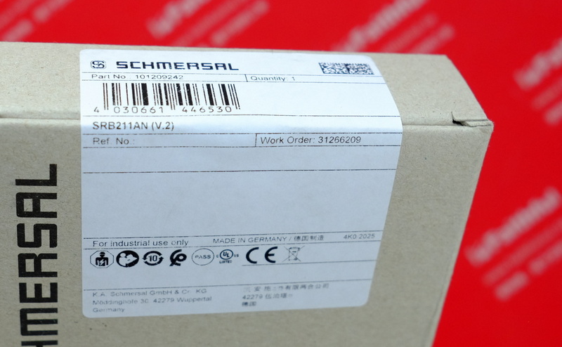 Schmersal 101209242 施迈赛全新安全继电器 SRB211AN-24- (V.2)